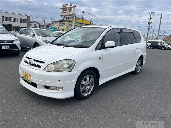 2003 Toyota Ipsum
