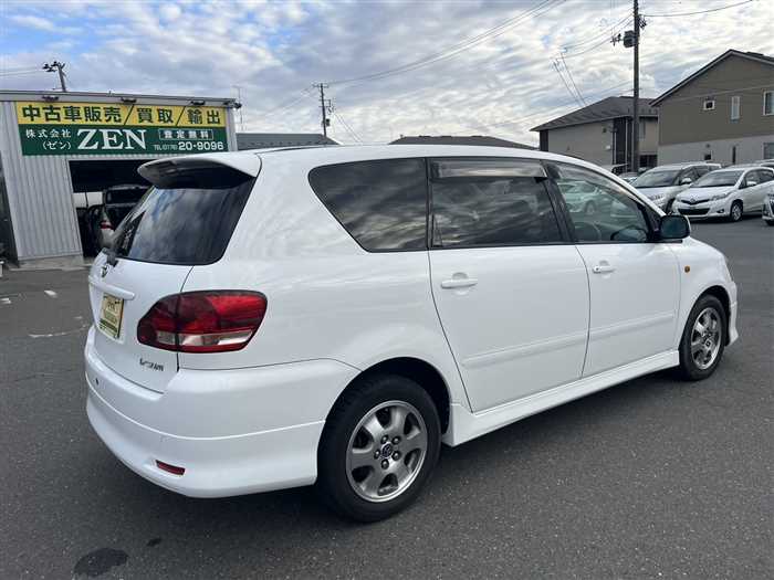 Toyota Ipsum 2003 photo 4