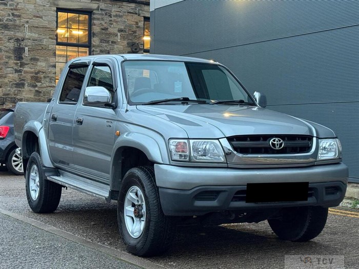 2005 Toyota Hilux