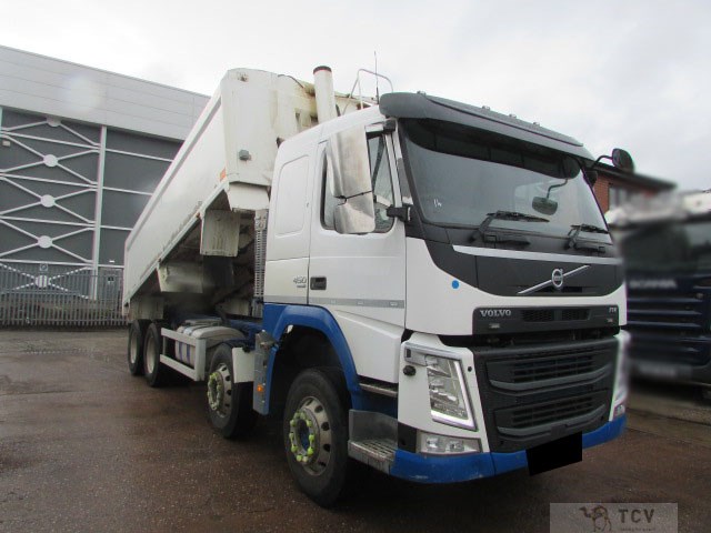 2015 Volvo Volvo Others