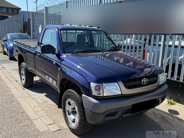 2004 Toyota Hilux