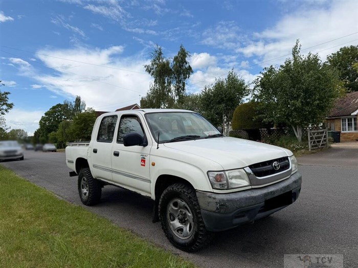 2003 Toyota Hilux