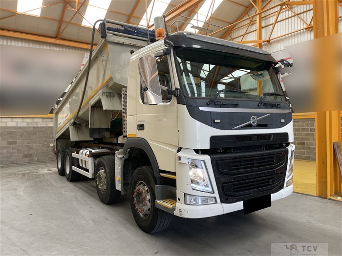 2015 Volvo Volvo Others