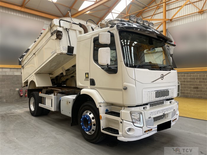 2016 Volvo Volvo Others