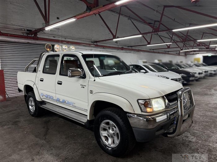 2004 Toyota Hilux
