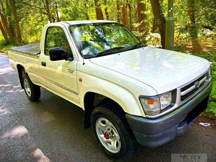 2000 Toyota Hilux