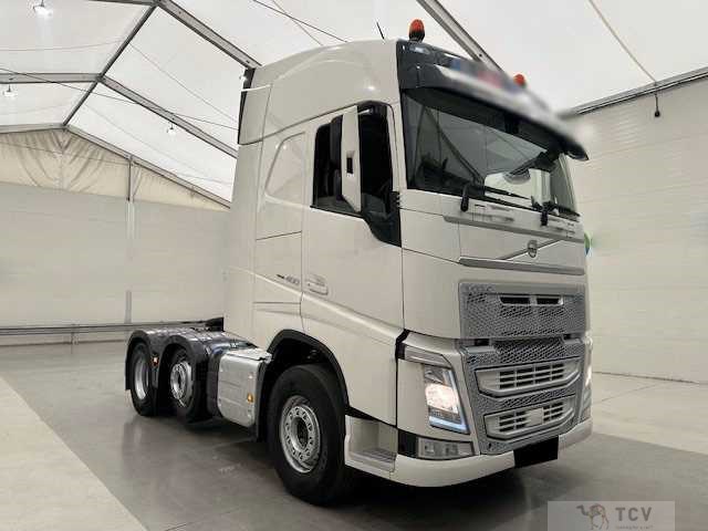 2018 Volvo Volvo Others