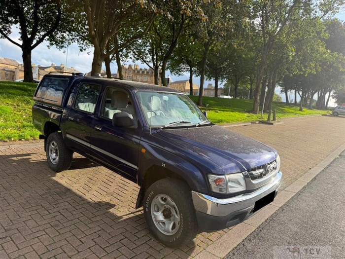 2003 Toyota Hilux