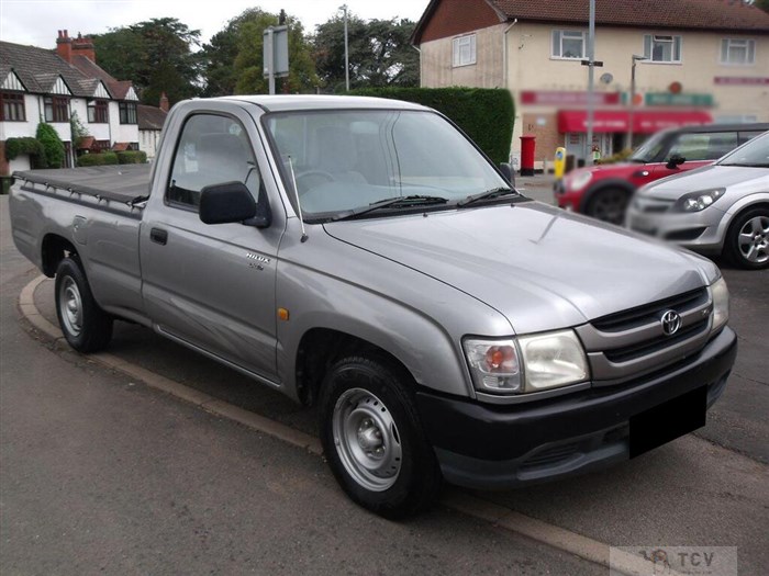 2004 Toyota Hilux