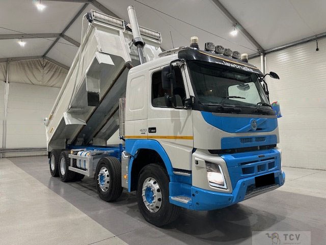 2017 Volvo Volvo Others