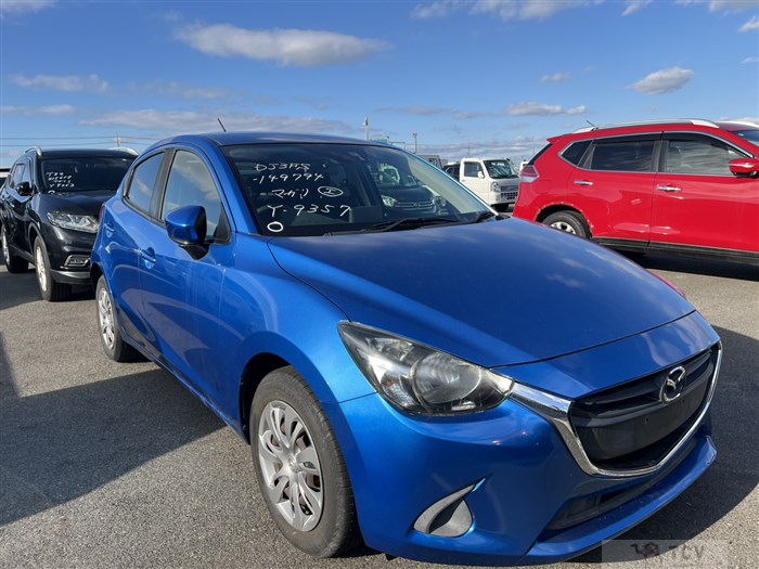2016 Mazda Demio