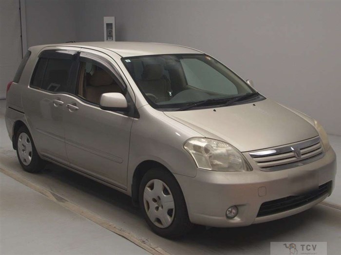 2003 Toyota Raum