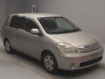 2003 Toyota Raum