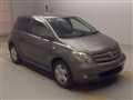 2005 Toyota IST
