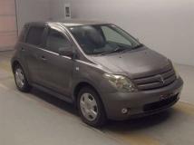 2005 Toyota IST