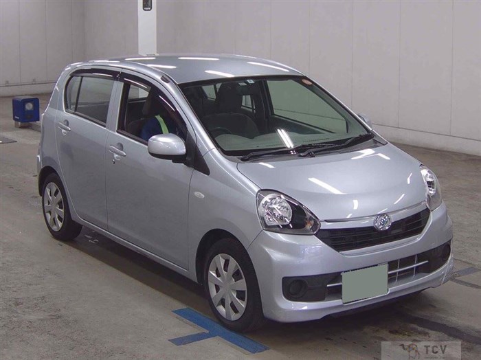 2016 Daihatsu Mira Es