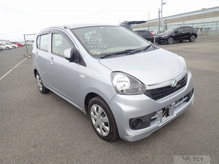 2016 Daihatsu Mira Es