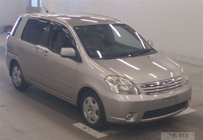2005 Toyota Raum