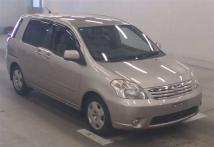 2005 Toyota Raum