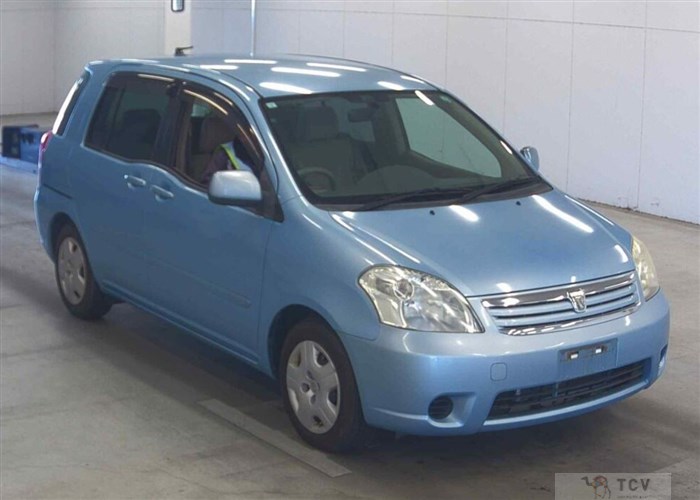 2003 Toyota Raum