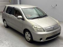 2004 Toyota Raum