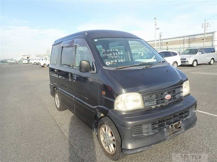 2000 Daihatsu Atrai 7