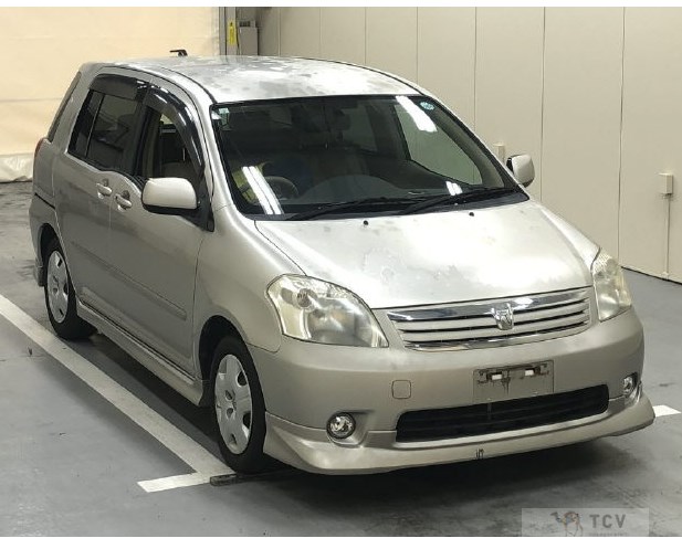 2005 Toyota Raum