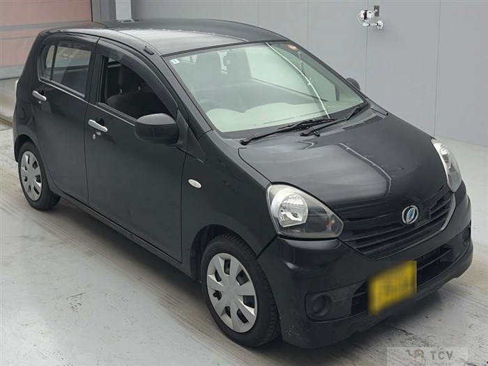 2016 Daihatsu Mira Es