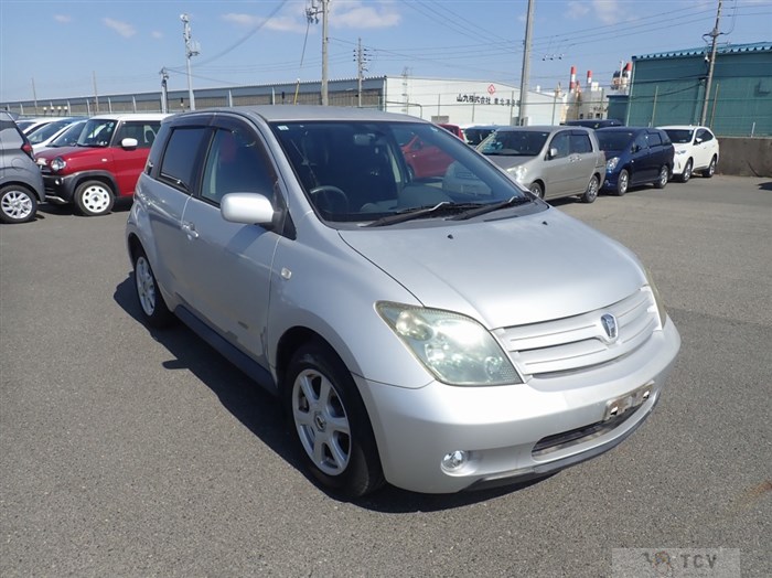 2003 Toyota IST