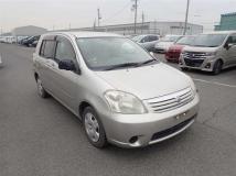 2005 Toyota Raum