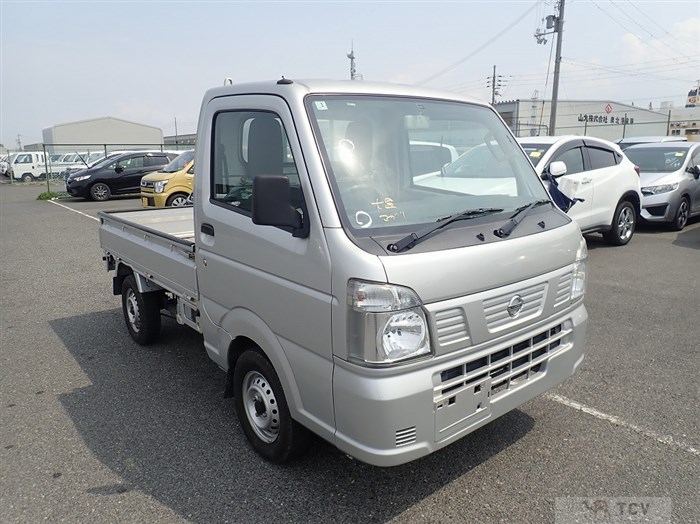 2017 Nissan Clipper Truck