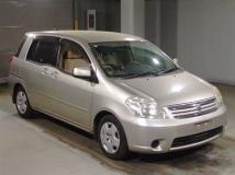 2005 Toyota Raum
