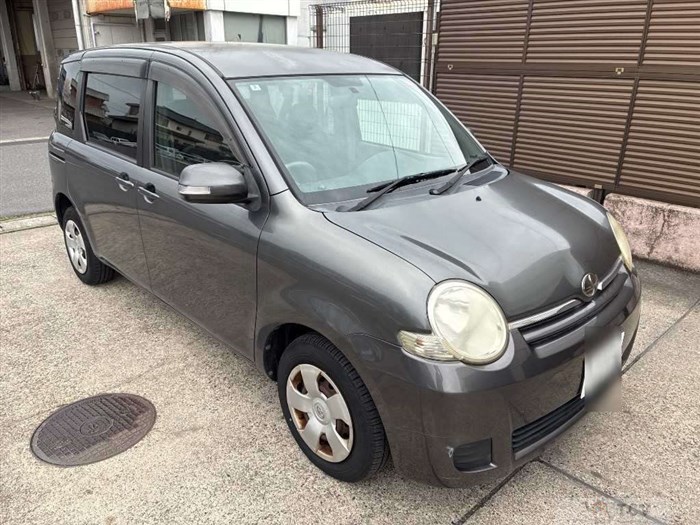 2010 Toyota Sienta