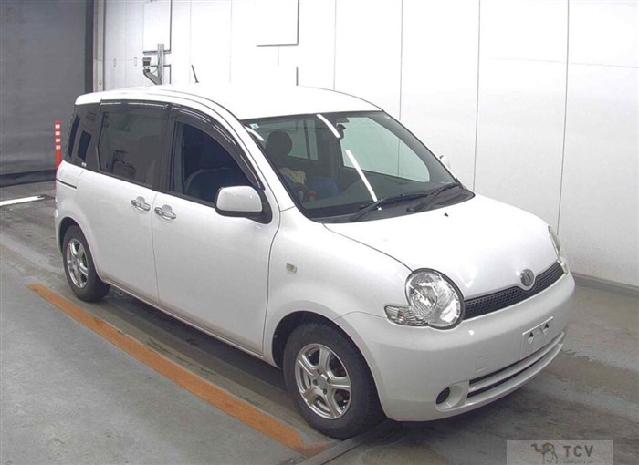 2005 Toyota Sienta