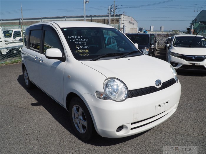 2005 Toyota Sienta