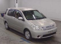 2004 Toyota Raum