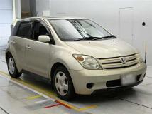 2003 Toyota IST