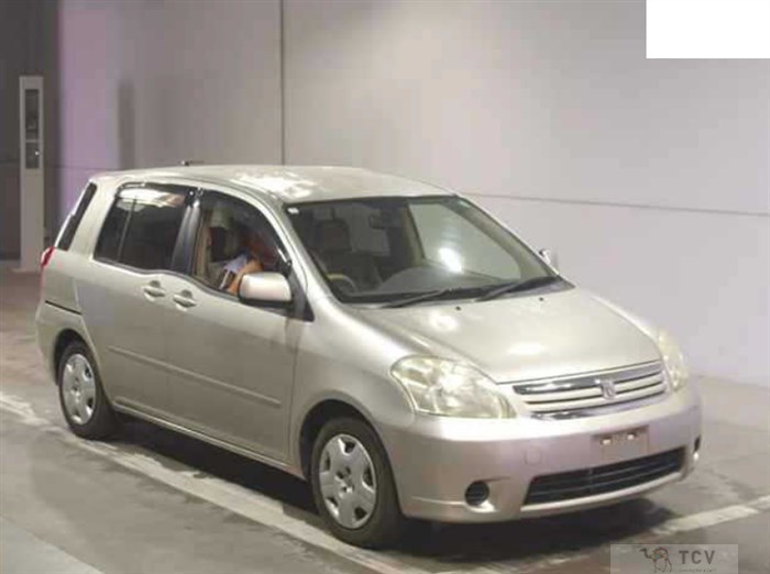 2005 Toyota Raum