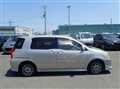 2005 Toyota Raum