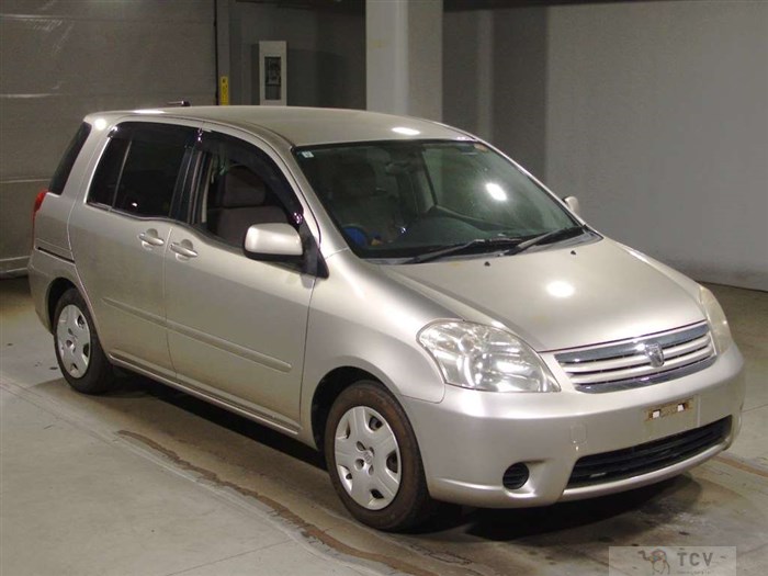 2005 Toyota Raum