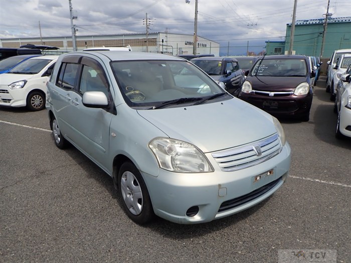 2006 Toyota Raum