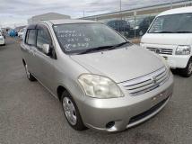 2005 Toyota Raum
