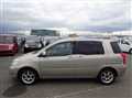 2005 Toyota Raum