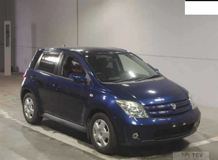 2005 Toyota IST