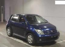 2005 Toyota IST