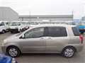 2003 Toyota Raum