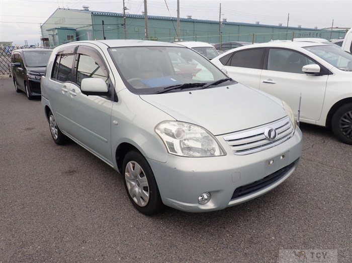 2007 Toyota Raum