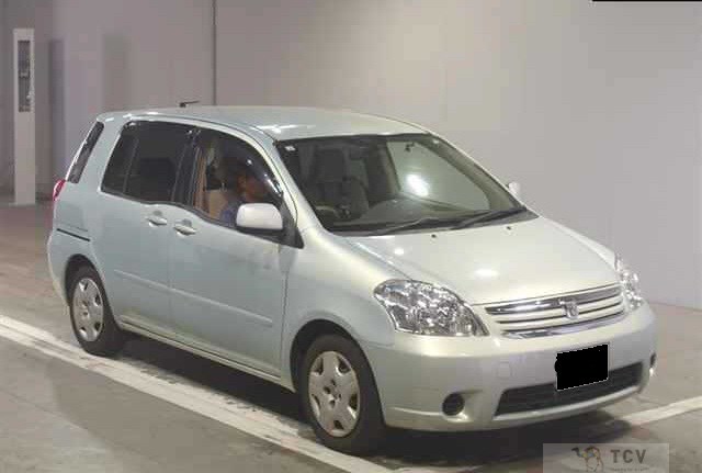 2003 Toyota Raum