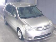 2005 Toyota Raum