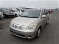 2005 Toyota Raum